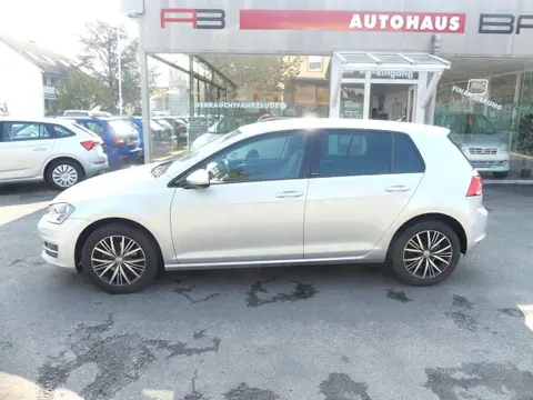 Used VOLKSWAGEN GOLF Petrol 2017 Ad 