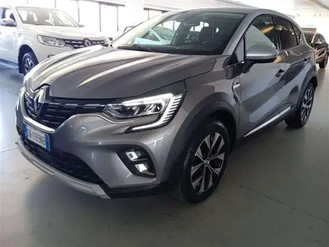 Used RENAULT CAPTUR Petrol 2023 Ad 