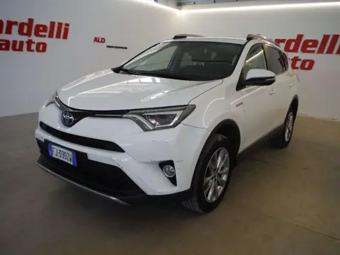 Used TOYOTA RAV4 Hybrid 2017 Ad 