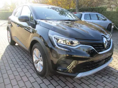 Used RENAULT CAPTUR Petrol 2022 Ad 