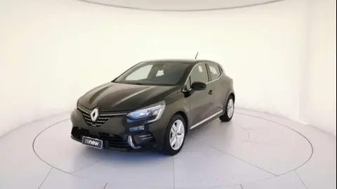 Used RENAULT CLIO Hybrid 2021 Ad 