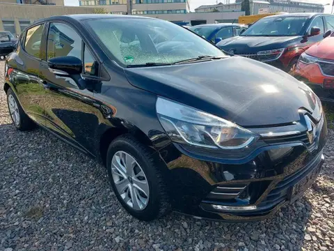 Used RENAULT CLIO Petrol 2018 Ad 