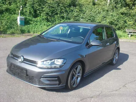 Used VOLKSWAGEN GOLF Petrol 2017 Ad 