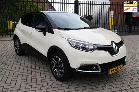 Used RENAULT CAPTUR Petrol 2017 Ad 