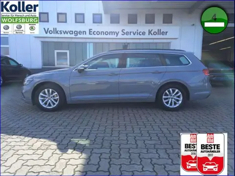 Used VOLKSWAGEN PASSAT Petrol 2022 Ad 