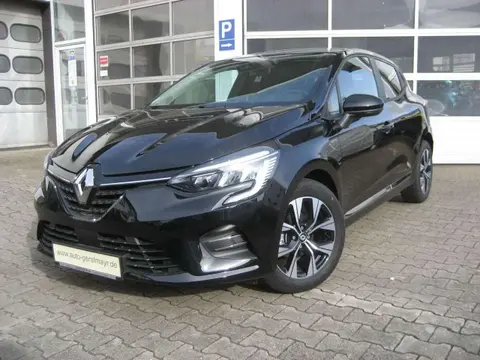 Used RENAULT CLIO Petrol 2024 Ad 