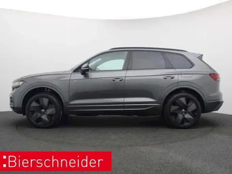 Used VOLKSWAGEN TOUAREG Hybrid 2024 Ad 