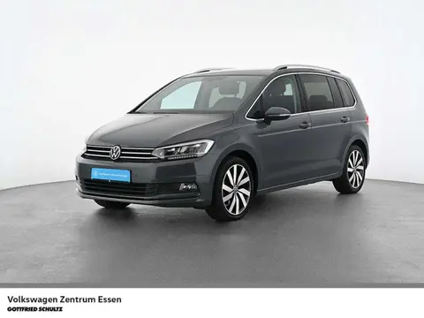 Used VOLKSWAGEN TOURAN Petrol 2021 Ad 