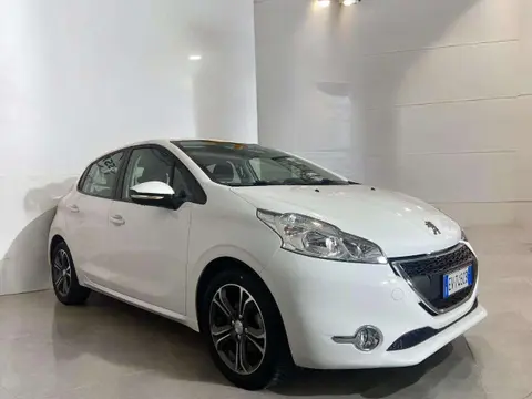 Used PEUGEOT 208 Petrol 2014 Ad 