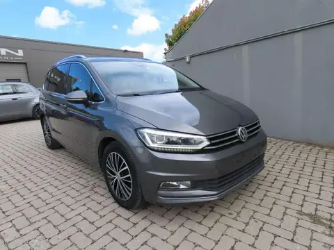 Used VOLKSWAGEN TOURAN Diesel 2017 Ad 