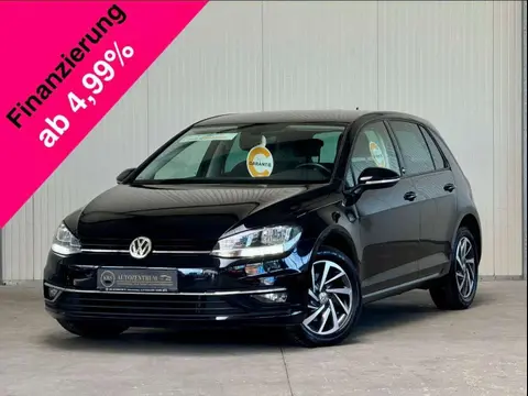 Used VOLKSWAGEN GOLF Petrol 2018 Ad 