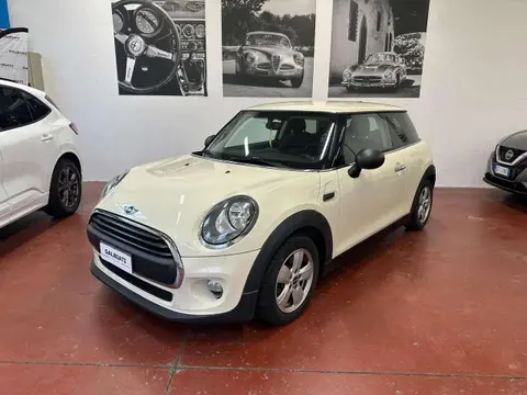 Used MINI ONE Petrol 2015 Ad 