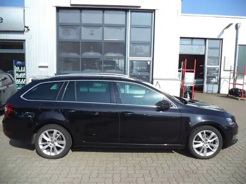 Used SKODA OCTAVIA Diesel 2018 Ad 