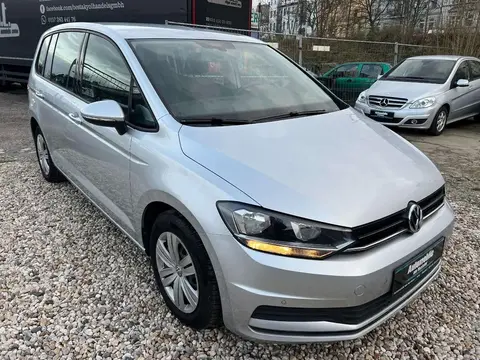 Used VOLKSWAGEN TOURAN Petrol 2017 Ad 