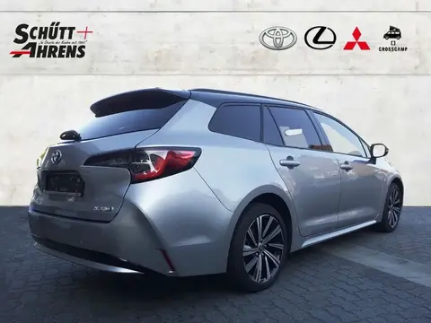 Used TOYOTA COROLLA Hybrid 2022 Ad 