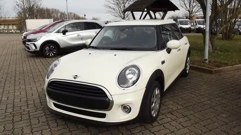 Used MINI ONE Petrol 2019 Ad 