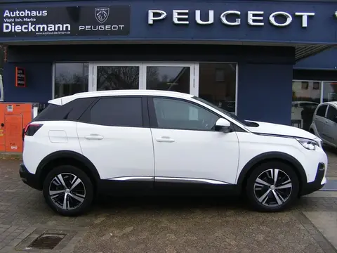 Used PEUGEOT 3008 Petrol 2018 Ad 