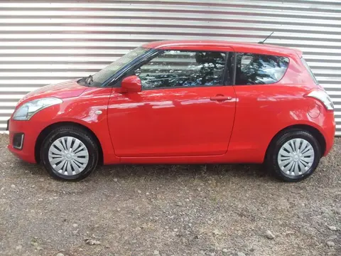 Used SUZUKI SWIFT Petrol 2015 Ad 