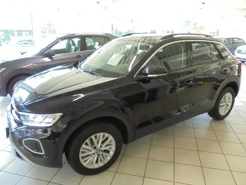 Used VOLKSWAGEN T-ROC Diesel 2023 Ad 