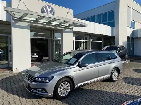 Used VOLKSWAGEN PASSAT Petrol 2022 Ad 