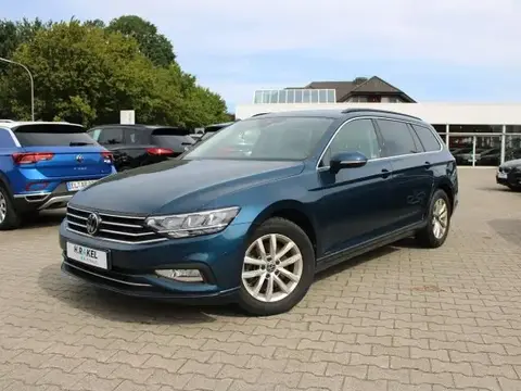 Used VOLKSWAGEN PASSAT Petrol 2022 Ad 