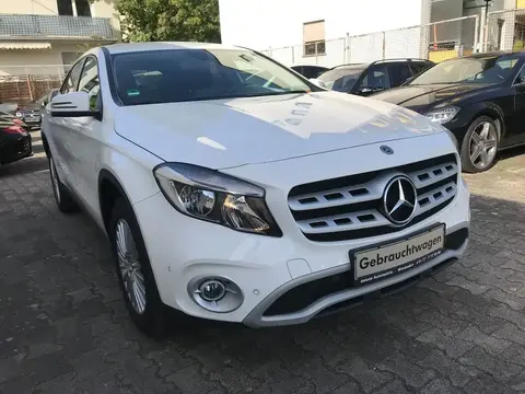 Annonce MERCEDES-BENZ CLASSE GLA Essence 2018 d'occasion Allemagne