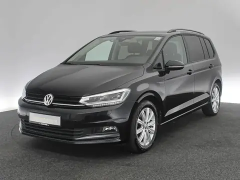 Used VOLKSWAGEN TOURAN Petrol 2019 Ad 