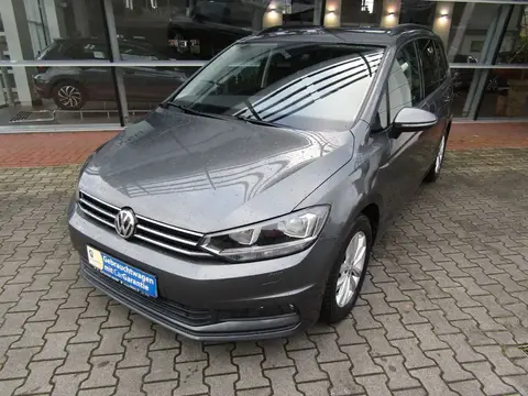 Used VOLKSWAGEN TOURAN Petrol 2019 Ad 