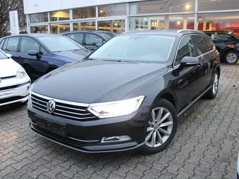 Used VOLKSWAGEN PASSAT Petrol 2016 Ad 