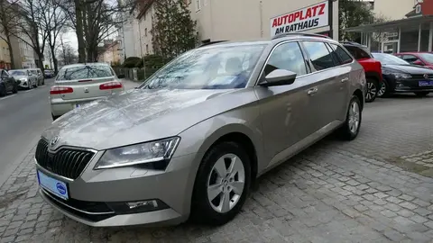 Used SKODA SUPERB Petrol 2016 Ad 