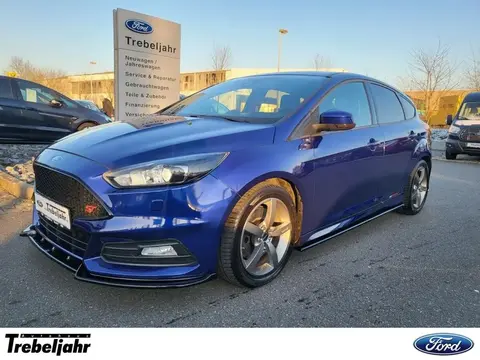 Annonce Ford focus iii (2) 2.0 ecoboost 250 s&s st 5p 2017 ESSENCE occasion  - Fontaine - Isère 38