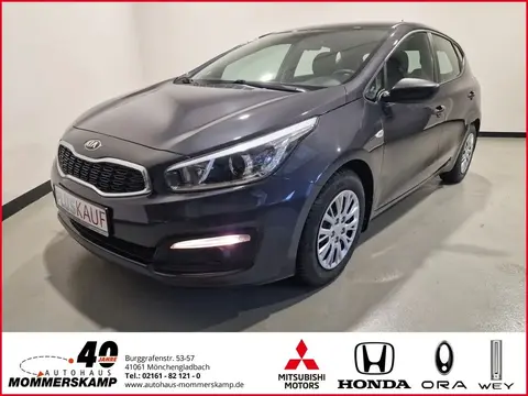 Used KIA CEED Petrol 2017 Ad 