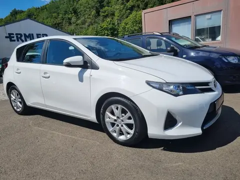 Used TOYOTA AURIS Petrol 2014 Ad 