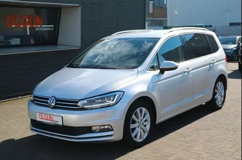 Used VOLKSWAGEN TOURAN Diesel 2017 Ad 