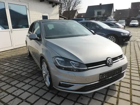 Used VOLKSWAGEN GOLF Petrol 2018 Ad 