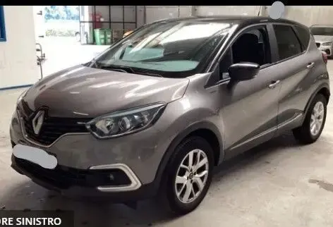 Used RENAULT CAPTUR Petrol 2019 Ad 