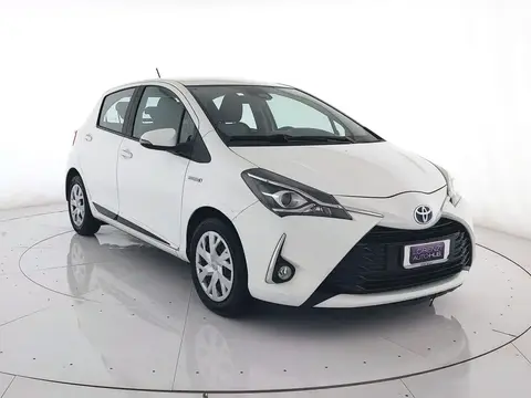 Used TOYOTA YARIS Hybrid 2019 Ad 