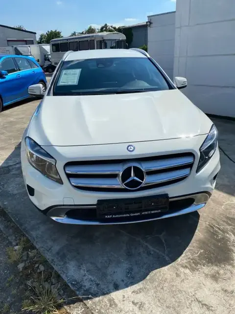 Used MERCEDES-BENZ CLASSE GLA Petrol 2016 Ad 