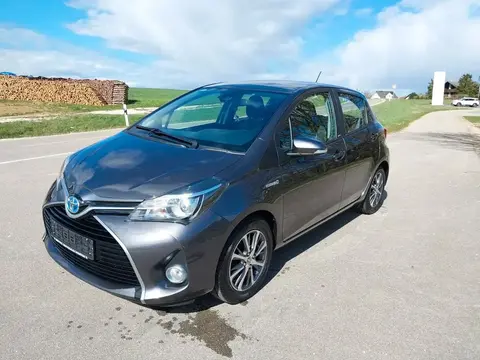 Used TOYOTA YARIS Hybrid 2017 Ad 