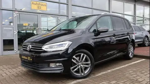 Used VOLKSWAGEN TOURAN Petrol 2018 Ad 