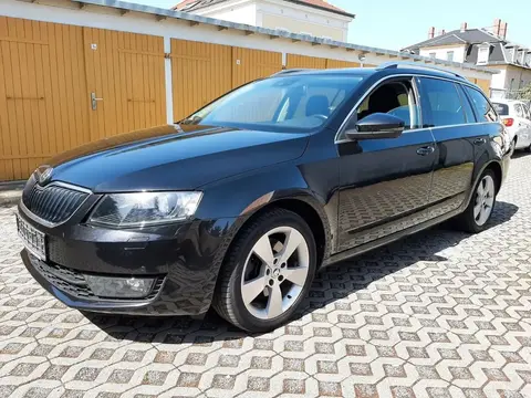 Used SKODA OCTAVIA Petrol 2014 Ad 