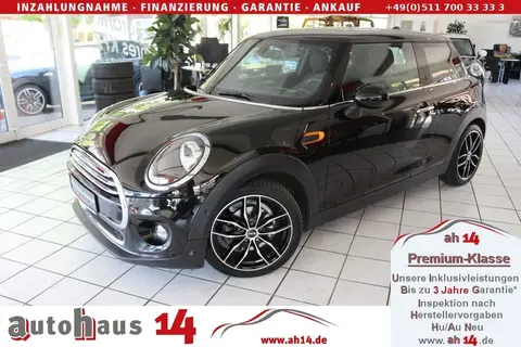 Used MINI COOPER Petrol 2018 Ad Germany