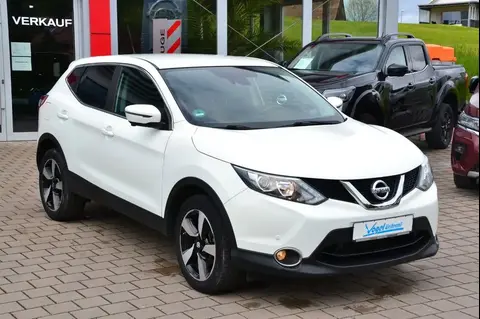 Used NISSAN QASHQAI Petrol 2015 Ad Germany