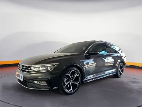 Used VOLKSWAGEN PASSAT Petrol 2023 Ad 