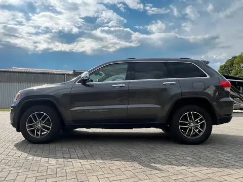 Used JEEP GRAND CHEROKEE Petrol 2017 Ad 