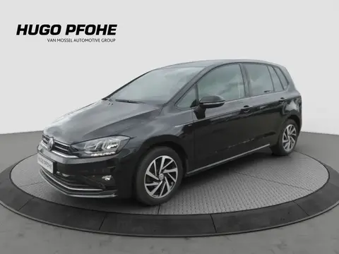 Used VOLKSWAGEN GOLF Petrol 2018 Ad 