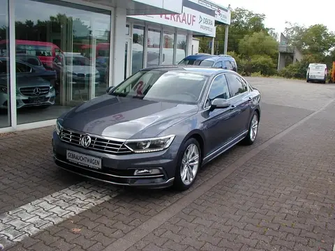 Used VOLKSWAGEN PASSAT Petrol 2016 Ad 