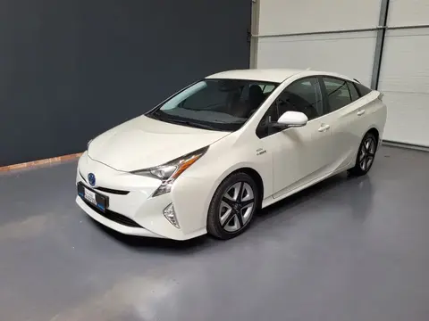 Used TOYOTA PRIUS Hybrid 2018 Ad 