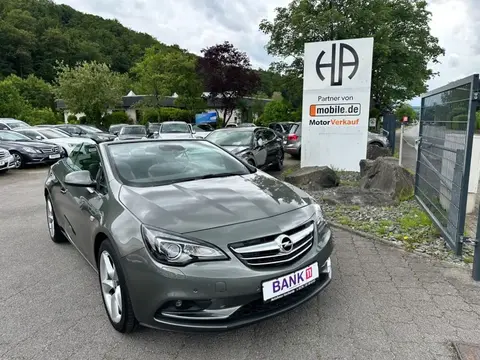 Used OPEL CASCADA Petrol 2017 Ad 