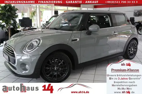 Annonce MINI ONE Essence 2018 d'occasion Allemagne